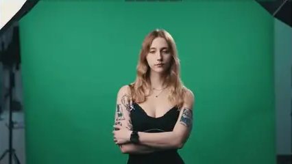 Green screen - Kontrastowe oświetlenie sylwetki na tle zielonego ekranu